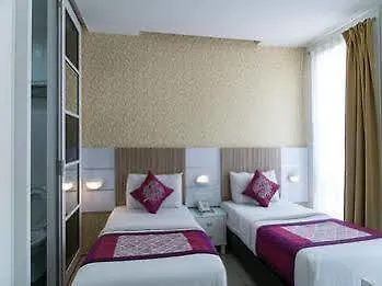 Oyo Rooms Strand Mall Petaling Jaya Hotel